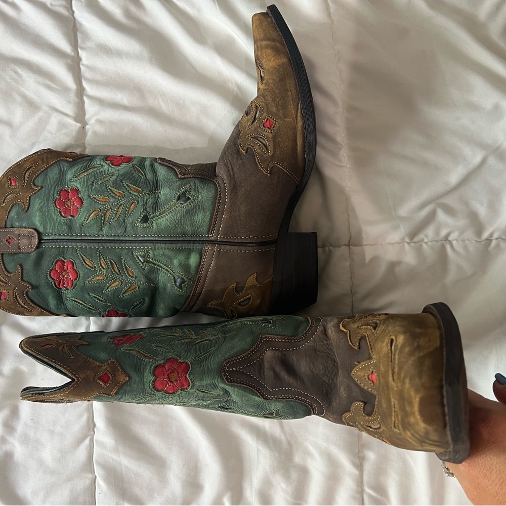 Laredo Embroidered Cowboy Boots - Picture 6 of 11